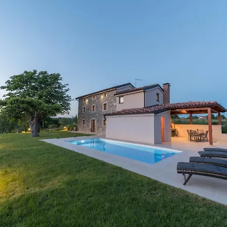 Fiore In Istria Suitable For Families And Cyclists * Momjan