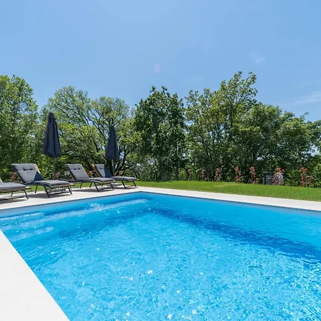 Willa Fiore In Istria Suitable For Families And Cyclists Momjan